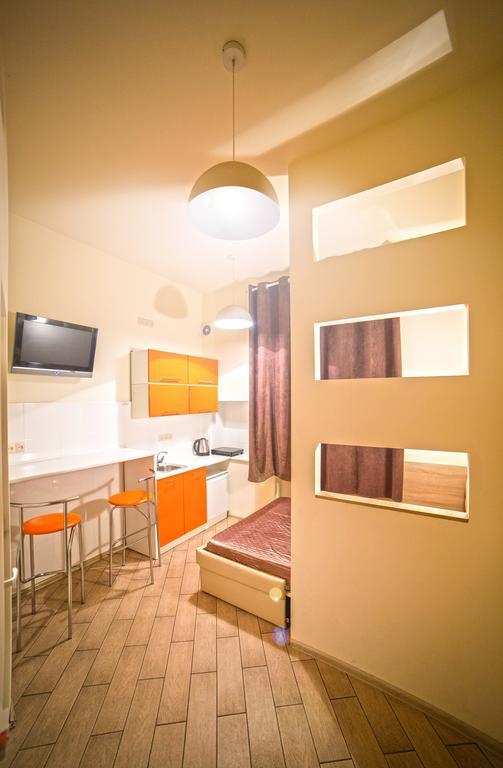 Mini Apartment On Rappoporta 7A-3 Lviv Exterior photo